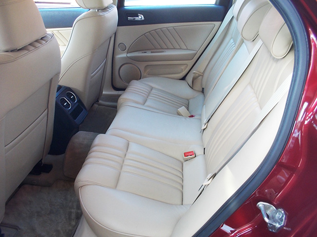 アルファ159 2.2 JTS ツーリズモパッケージ(左ハンドル/6MT)