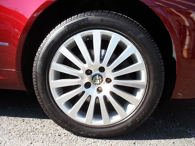 アルファ159 2.2 JTS ツーリズモパッケージ(左ハンドル/6MT)