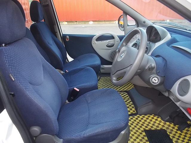 フィアット 前期型ムルティプラELX