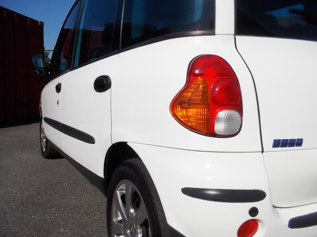 フィアット 前期型ムルティプラELX