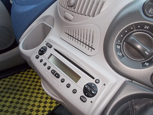 フィアット 前期型ムルティプラELX