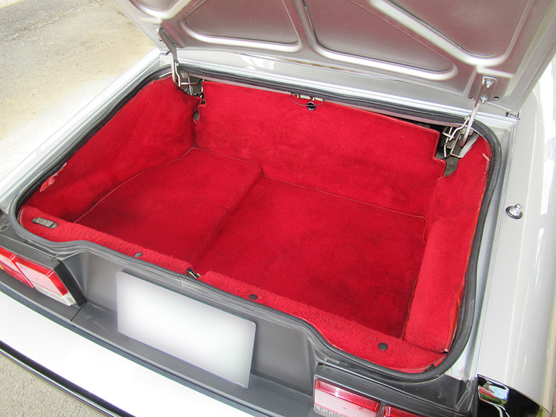 アルファロメオ スパイダー クワドリフォリオ(左ハンドル/5MT)