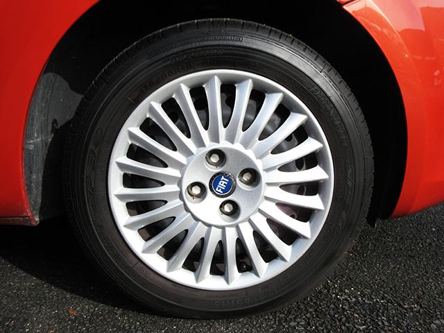 フィアット グランデプント 1.4 デュアロジック ギガ