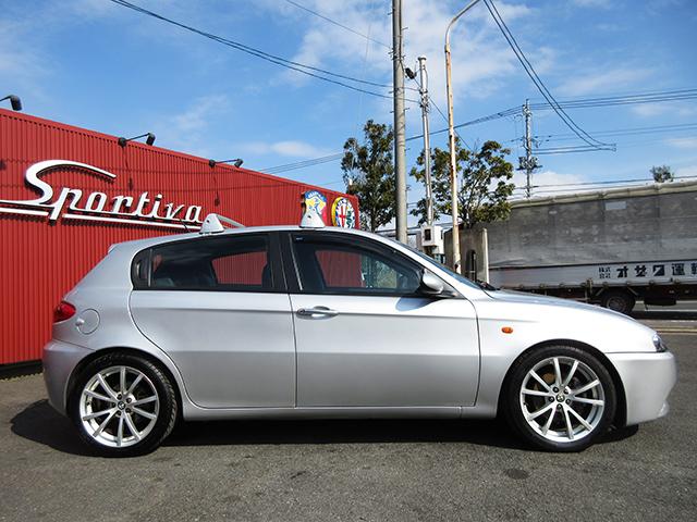 後期型アルファ147TI 2.0TSセレスピード(5D)GTAルック