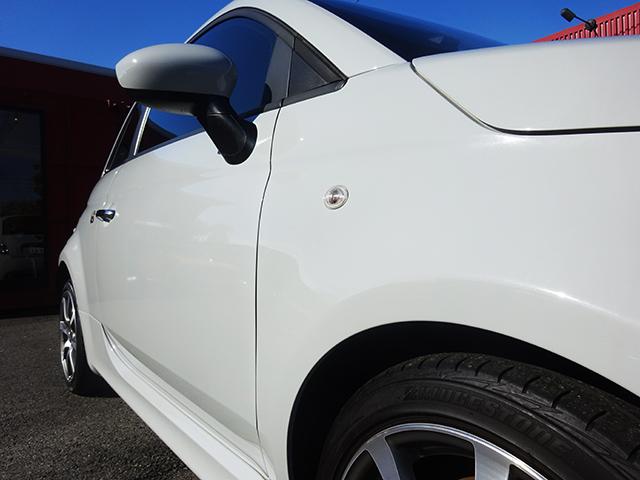 アバルト500 5速MTベースグレード