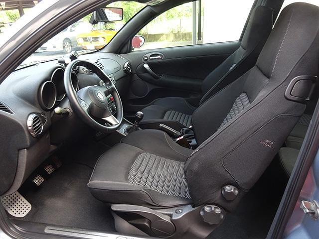 アルファ 147 GTA (6速マニュアルモデル)