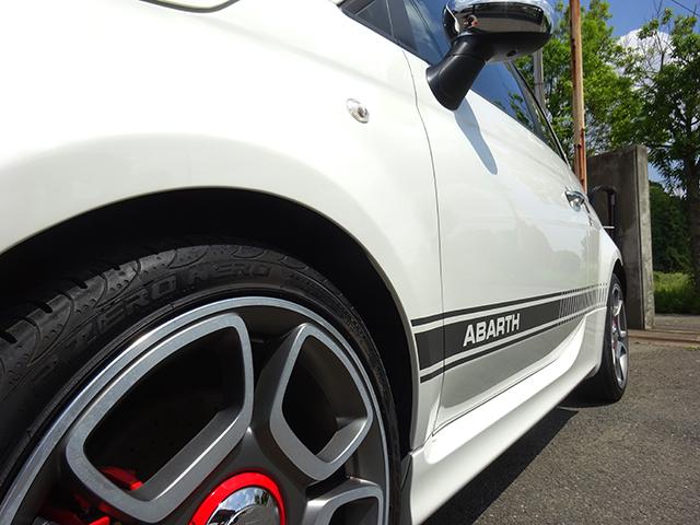 アバルト595コンペティツィオーネ(右ハンドル/5MT)