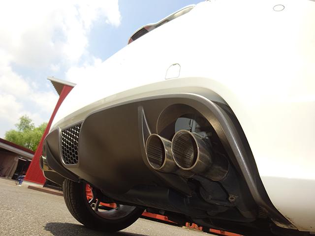 アバルト595コンペティツィオーネ(右ハンドル/5MT)