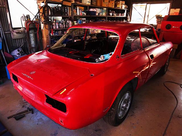 アルファロメオ2000GTV(正規物/右ハンドル)