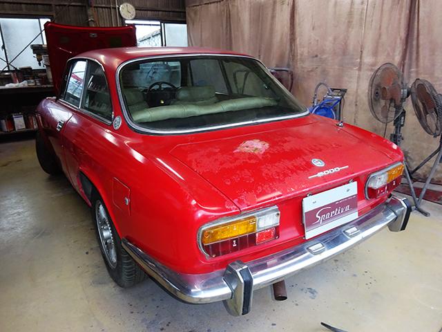 アルファロメオ2000GTV(正規物/右ハンドル)