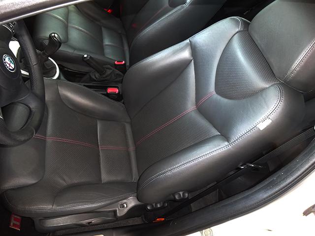 アルファ147TI 2.0ツインスパーク(5速MT/左ハンドル)