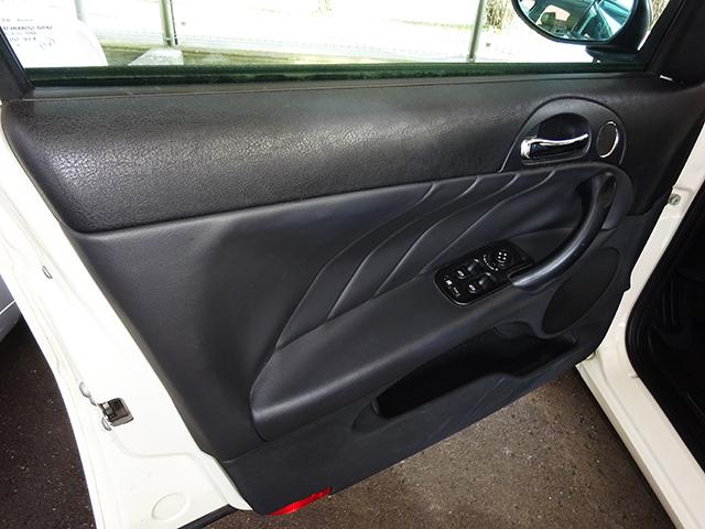 アルファ147TI 2.0ツインスパーク(5速MT/左ハンドル)