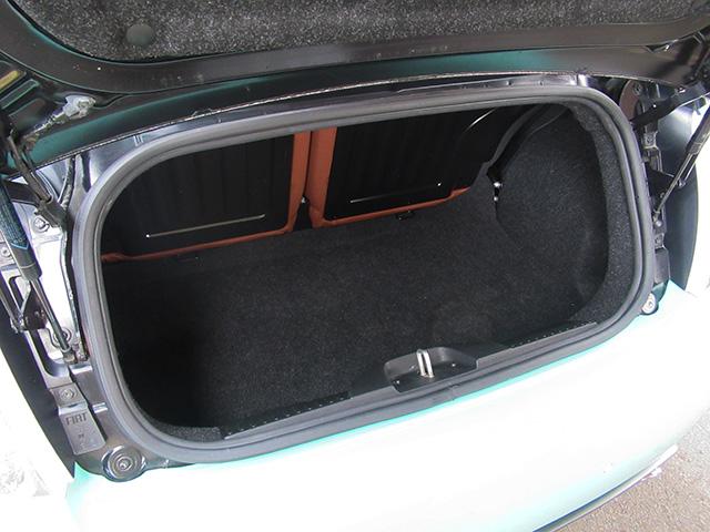 アバルト595C ツーリズモ (オリジナルコンビネーションカラーボディー)