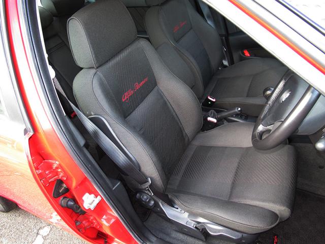 前期型アルファ 156 2.0 TS 16V (右ハンドル/5速MT)