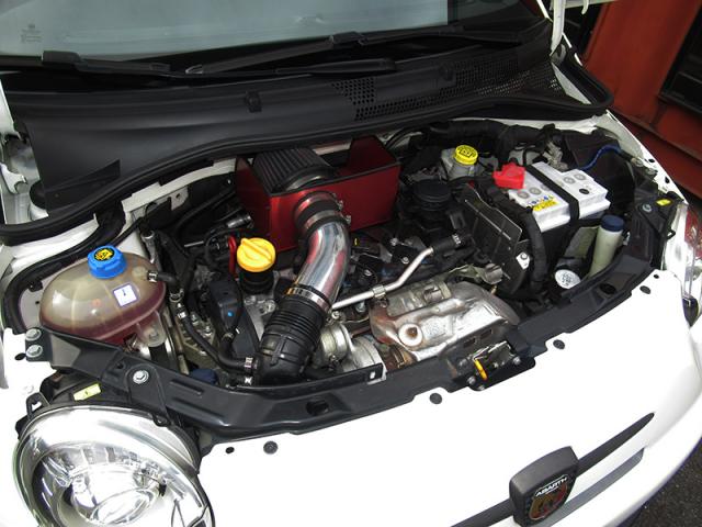 アバルト595コンペティツィオーネ(左ハンドル/5速MT)