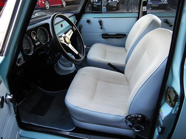 内外装機関系レストア済みアルファロメオ ジュリアスーパー