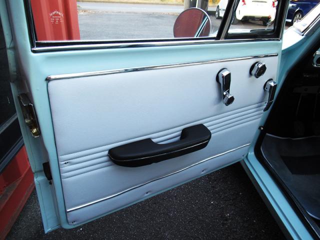 内外装機関系レストア済みアルファロメオ ジュリアスーパー