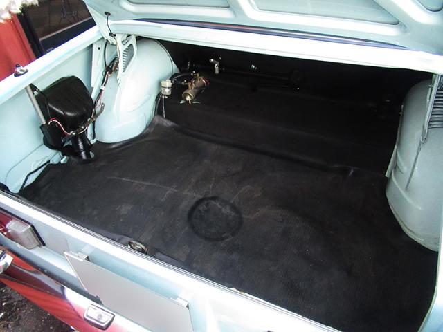 内外装機関系レストア済みアルファロメオ ジュリアスーパー