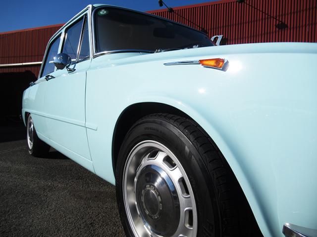 内外装機関系レストア済みアルファロメオ ジュリアスーパー