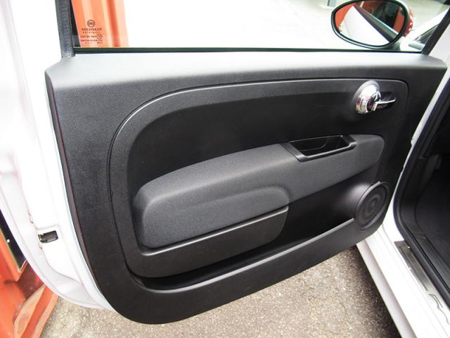 アバルト500(5速MT/イギリス並行車)