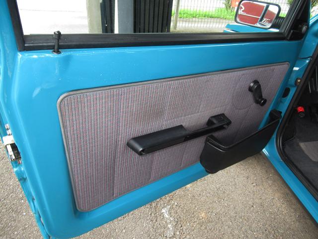 フィアット パンダスーパー(メタルトップ/5MT)